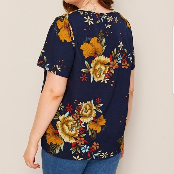 3X Navy Blue Floral Top - Picture 2 of 5